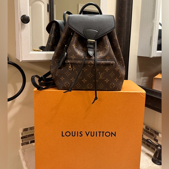 ✨AUTHENTIC Louis Vuitton Drawstring Backpack - Picture 1 of 6